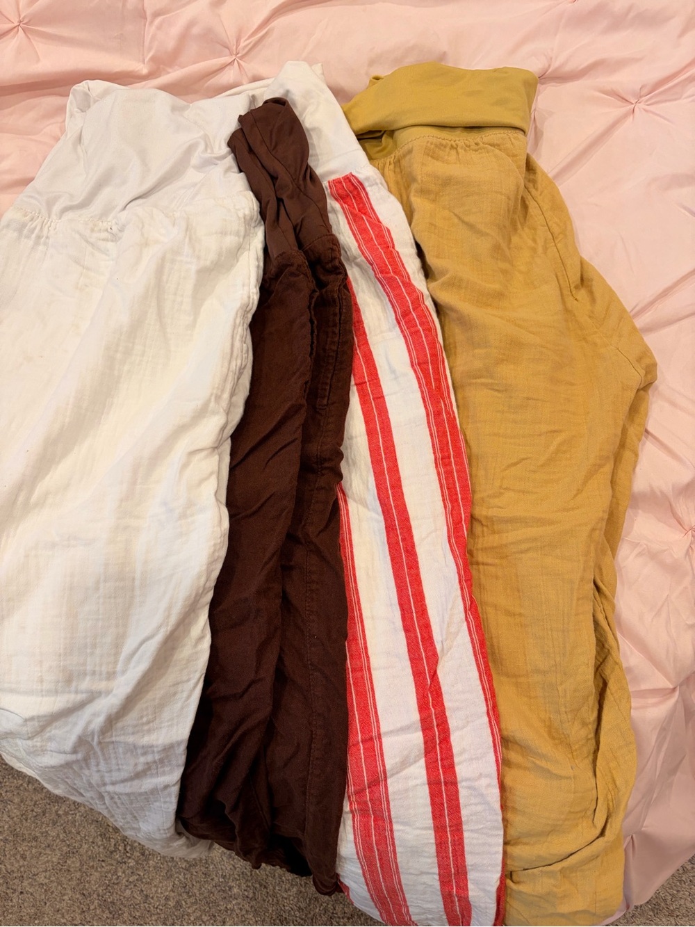 Old Navy Pull-On Maternity Pants (lot of 4)